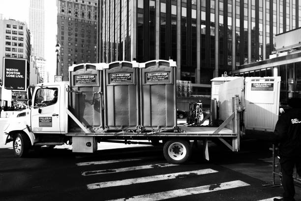 Best Portable restroom trailer rental  in Independence, LA